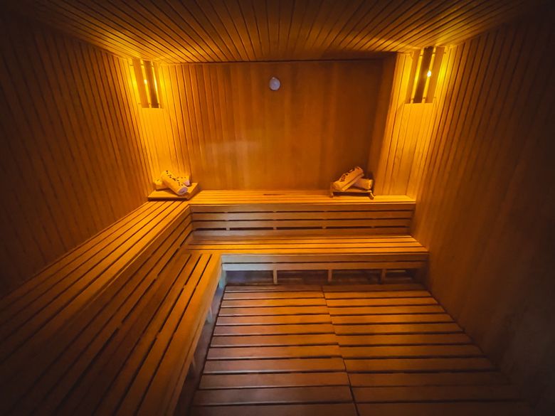 Какие нормы и допуски нужно учитывать при проектировании SPA в квартире?