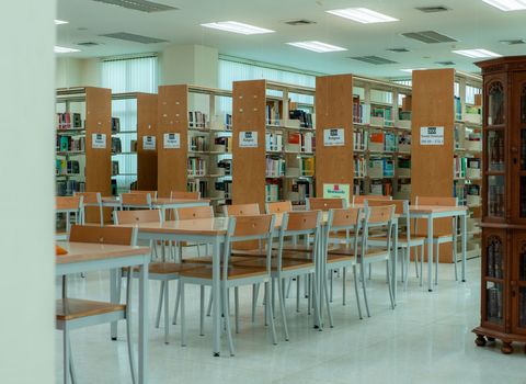 Сколько книг реально вмещает кабинет в квартире бизнес-класса?