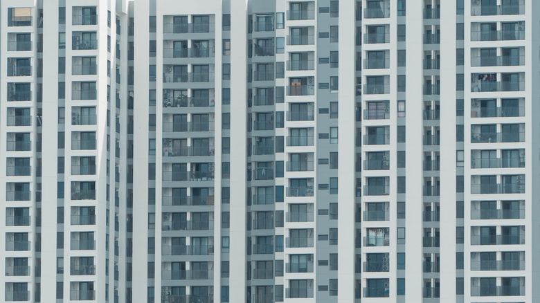 Как выявить продувание окон без специального оборудования?