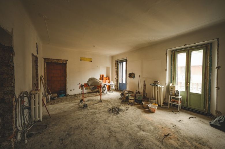 Какие пункты договора защитят от срыва сроков: чек-лист для владельца